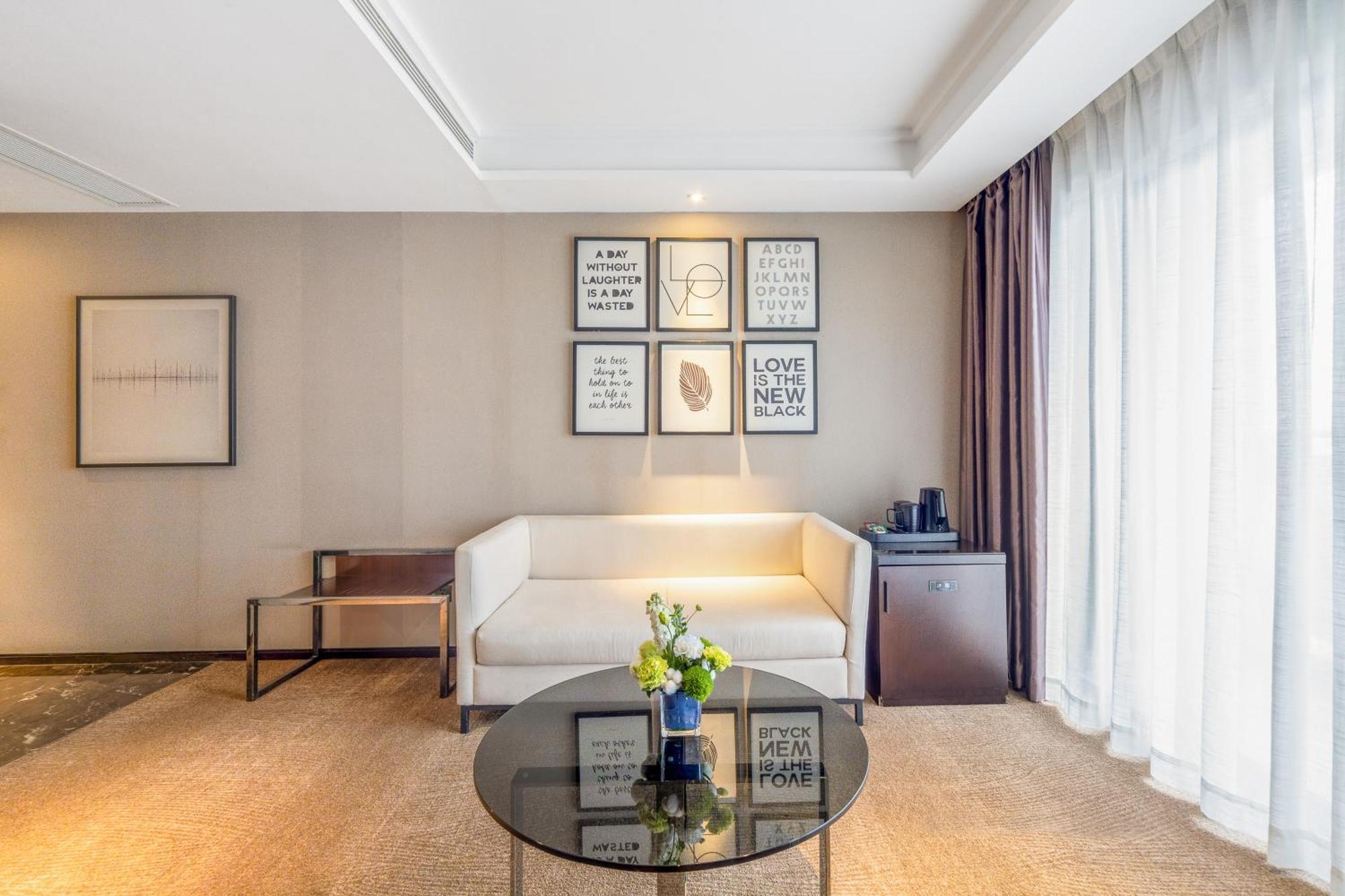Zhonghao International Hotel Σενζέν Εξωτερικό φωτογραφία